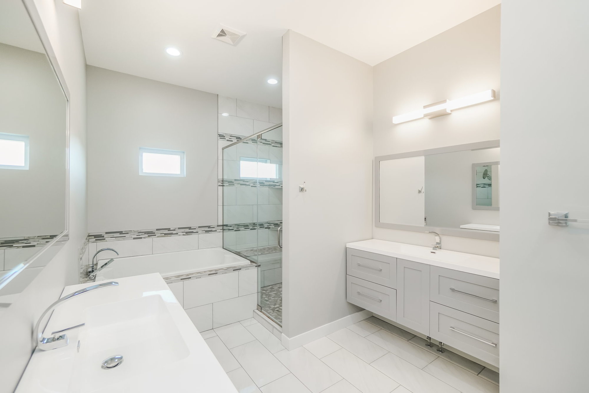 Luxury Grey and White Bathroom Iowa Homes for Sale